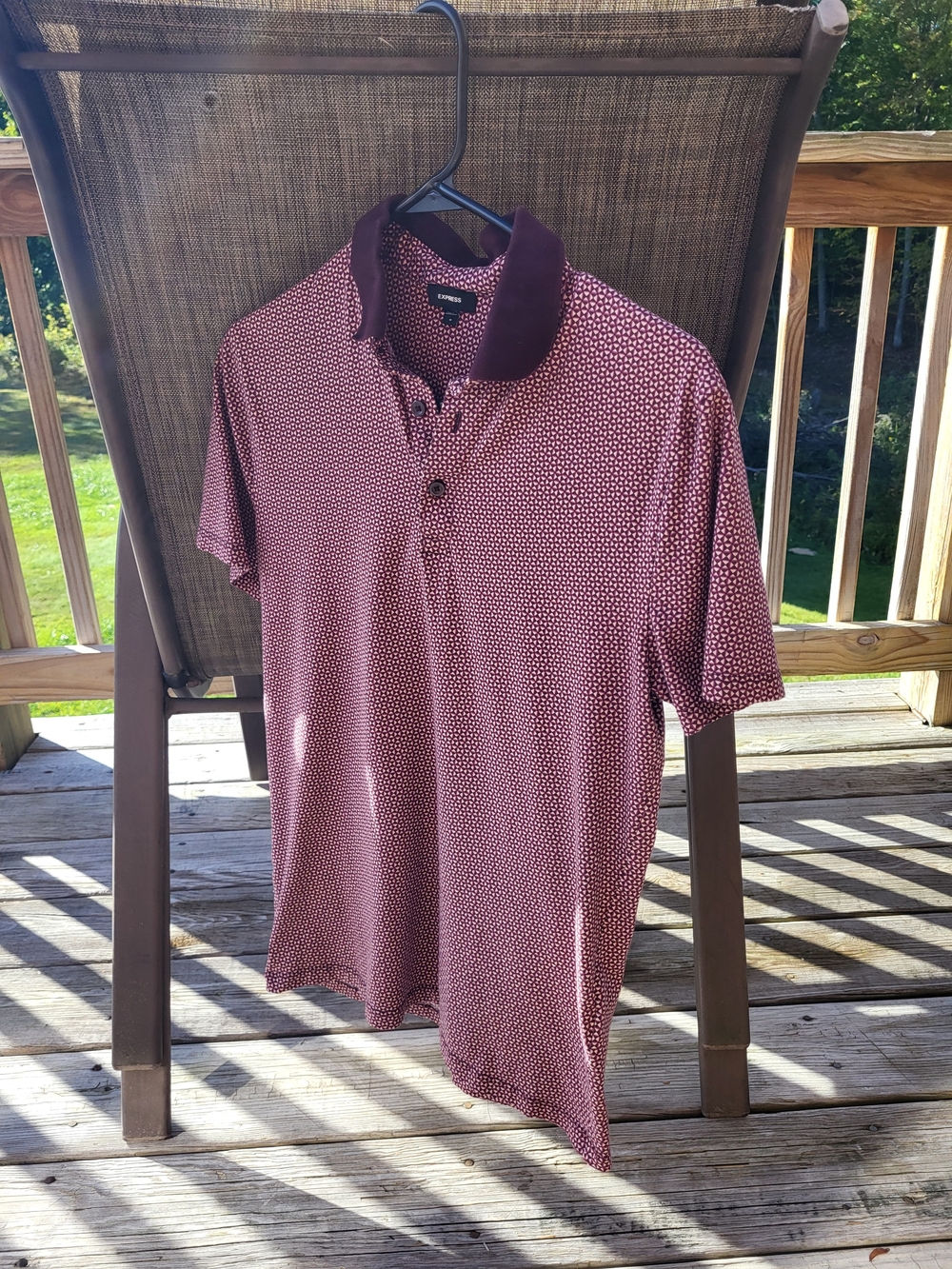 Express Men's Burgundy Patterned Polo with Dark Collar